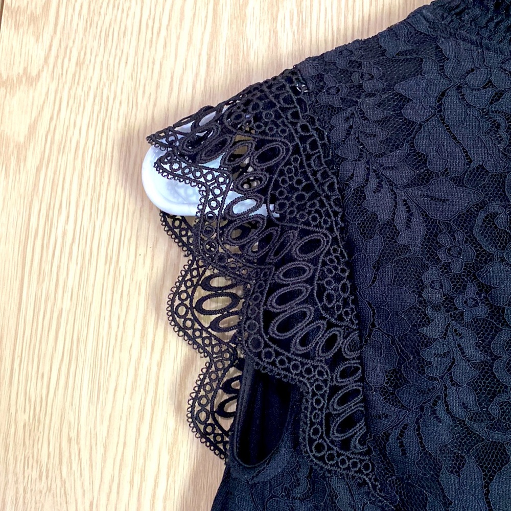•blouse• - Picture 7 of 7